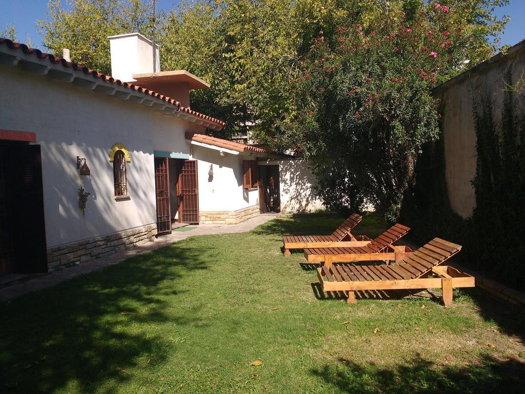 Hostel De Los Artistas Mendoza Exterior photo